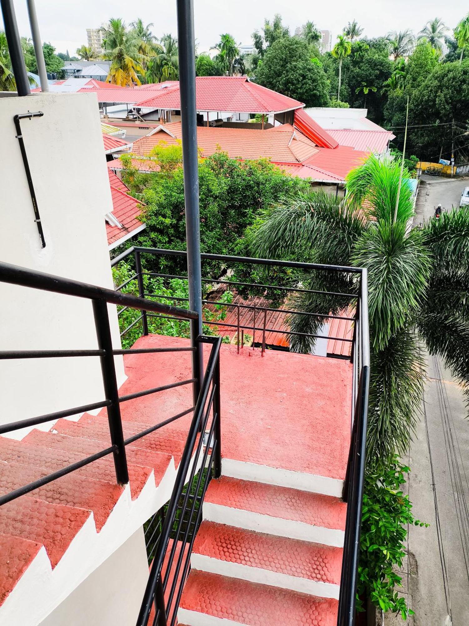 Hostel Stayzo Kochi Εξωτερικό φωτογραφία